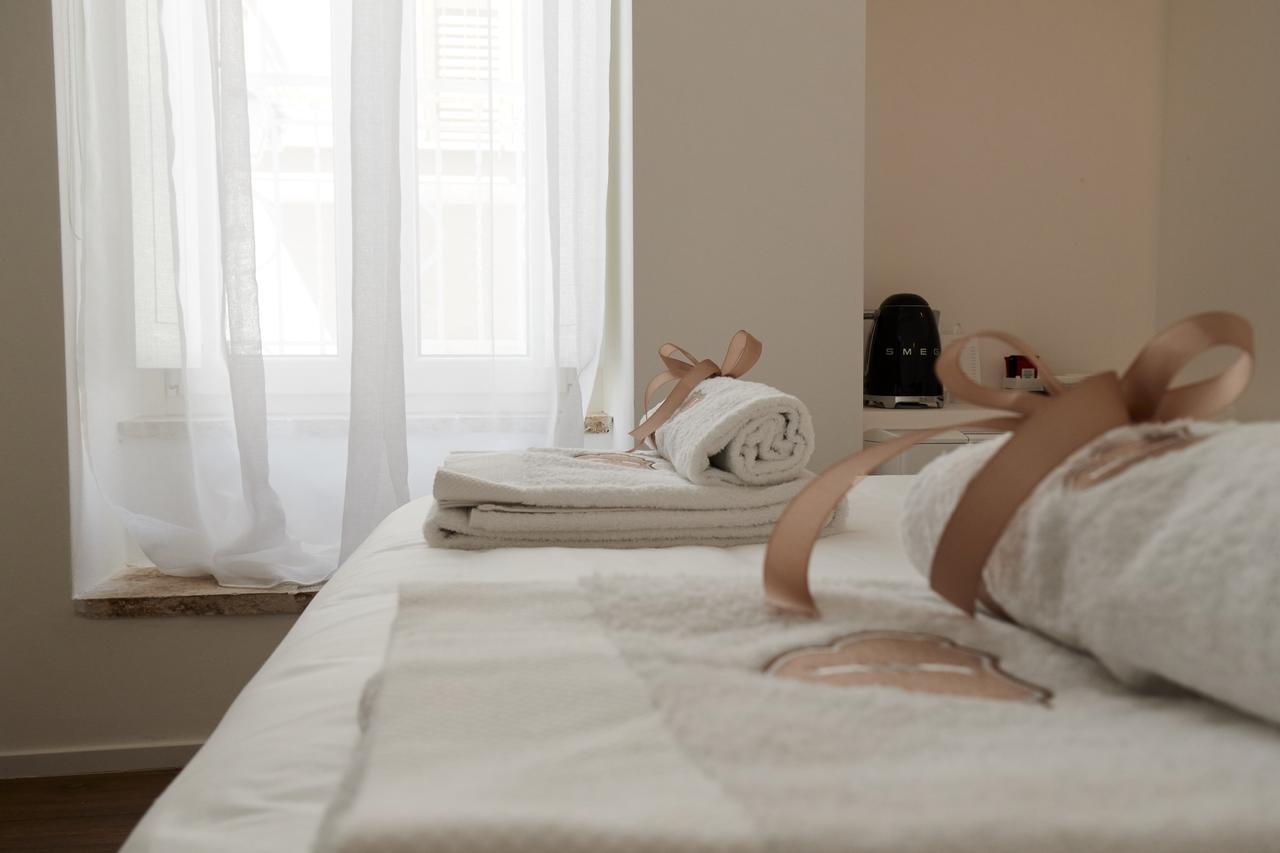 كونفيرسانو Iulius Suite & Spa المظهر الخارجي الصورة